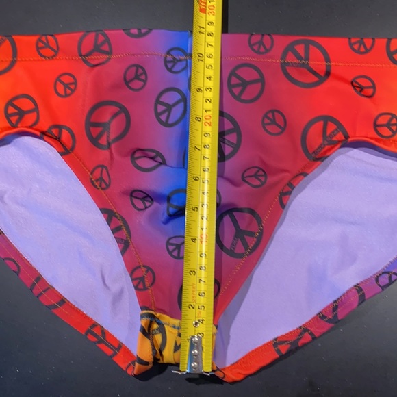 Men’s “peace” swim brief XL - Picture 3 of 9